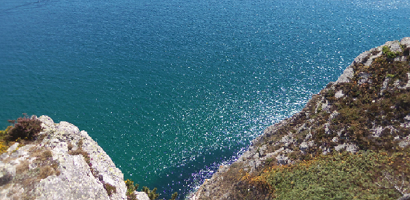 Vue sur le port de plaisance de Morgat